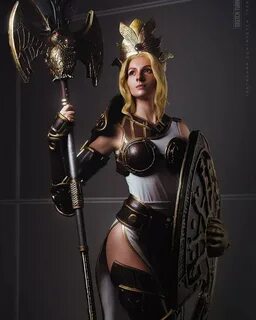 Infinity Funny в Твиттере: "Katya Keller as Athena from Smit