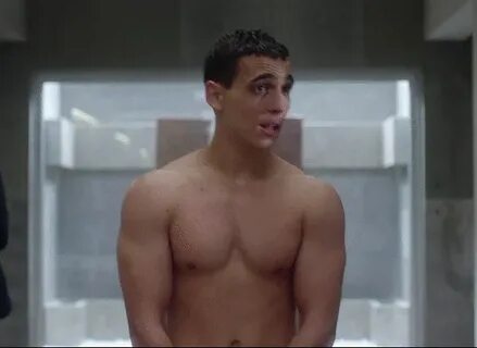 Casperfan: Miguel Herrán sexy naked bum in Elite S01E01