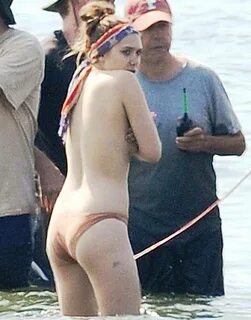 Hottest Elizabeth Olsen Bikini Pictures