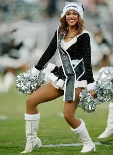 ANJELAH JOHNSON Nfl cheerleaders, Raiders cheerleaders, Chee