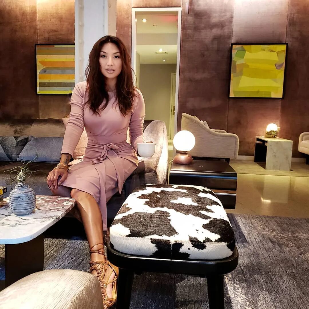 Jeannie Mai on Instagram: "I fin for some cuddles & carbs 😏"...