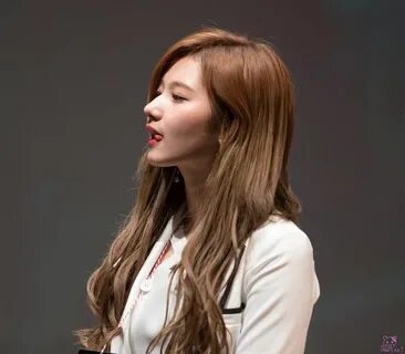 Sana's tongue back at it again - Imgur