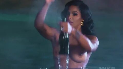 Joseline Hernandez Nude In Pool (Joseline's Cabaret) - EachP