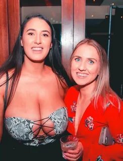 Her friend wants her tits so bad. - Freakden