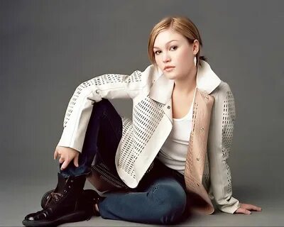 Julia Stiles All About 24