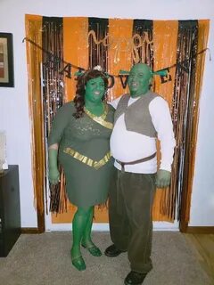 Shrek and Fiona Halloween Costume Contest