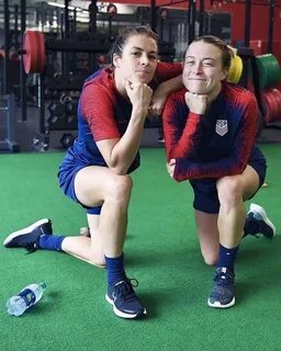 USWNT teammates Kelley O’Hara and Emily Sonnett Usa soccer w