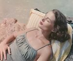 Cocosse Journal: Sunbathing Photos by Robert Capa / Philippe