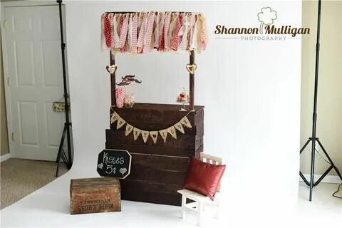 DYI Photo Props - Kissing Booth - Behind-the-Scenes - Shanno