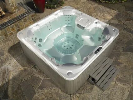 Pulse - Limelight - Hot Tubs - Pioneer Family Pools Hot tub 