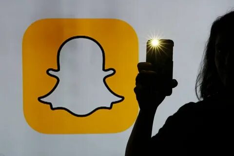 VCs Hunt for the Next Unicorn on Snapchat - Bloomberg