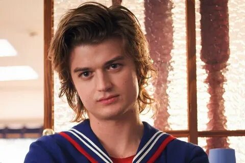 Joe Keery on Steve the hero and Robin's secret in 'Stranger 