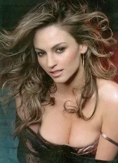 Best Cleavages in The World: Drea de Matteo Cleavage