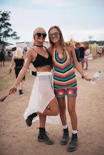 Image by Meredith Meyer on ACL Bonnaroo fashion, Festival ou