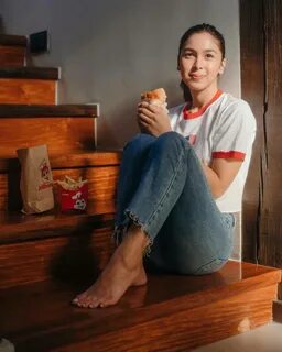 Julia Barretto's Feet wikiFeet