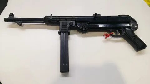 GSG’s 9mm MP40 Lookalike -this looks fun!