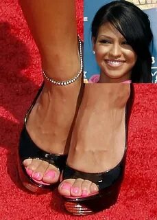 Cassie Ventura Feet (43 photos) - celebrity-feet.com