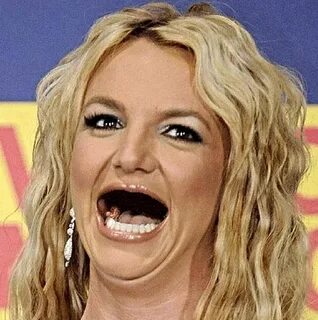 23 LOL Pictures Of Celebrities Without Teeth That Will Defin