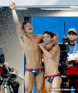 Tom Daley and Daniel Goodfellow win Olympic bronze medal - G