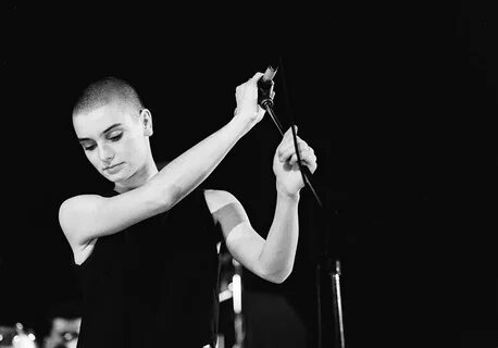 ELLE в Твиттере: "Sinéad O'Connor, nothing compare to her ht