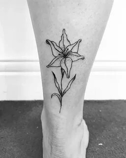 250+ Lily Tattoo Designs With Meanings (2022) Flower ideas &