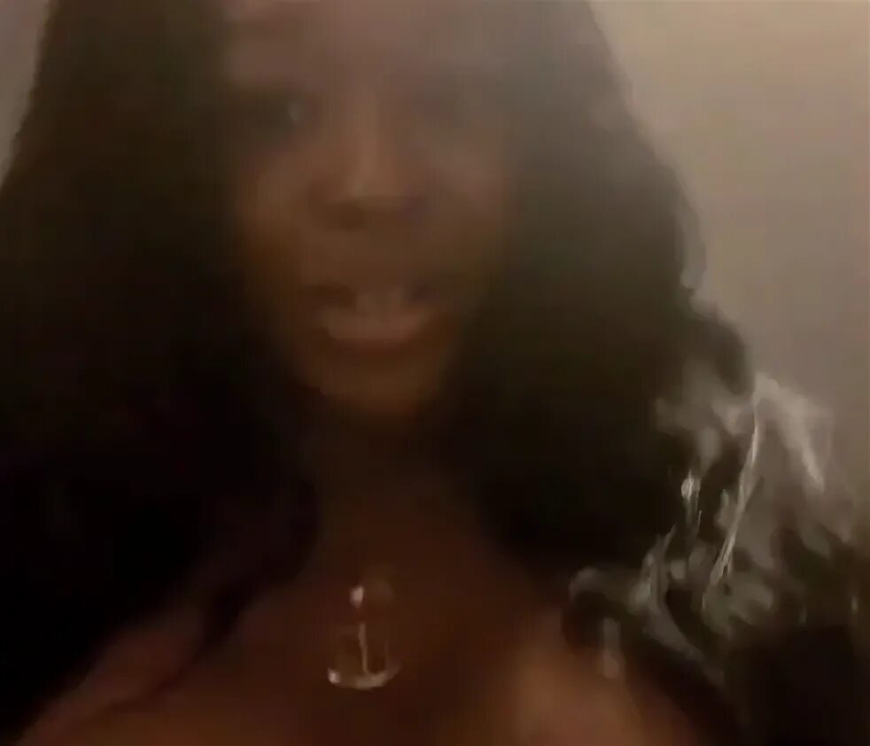Azealia Banks topless - The Fappening!