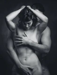 Женщина за спиной мужчины (74 фото) - Порно фото голых девуш