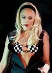 Gwen Stefani Bra Size and Body Measurements - actressbrasize