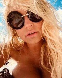 Jessica Simpson Sexy (51 Photos) - OnlyFans Leaked Nudes