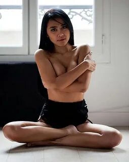 Hot Sexy Photoshoot Jelly Jelo from Paris indonesian Model G