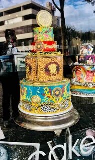 Versace Cake Versace cake, Big wedding cakes, Wedding cake d