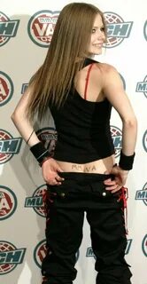 Avril Lavigne Has MMVA on her ass " MyConfinedSpace