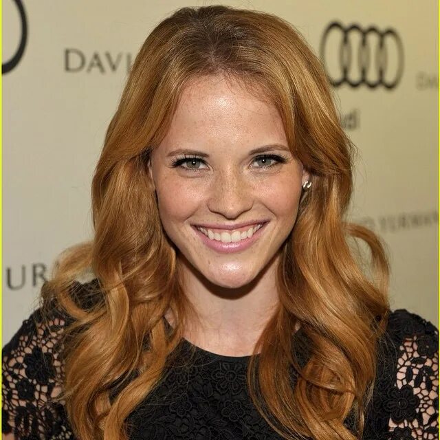 Katie Leclerc в Instagram: «Can't she be more pretty!?🙀👌» .