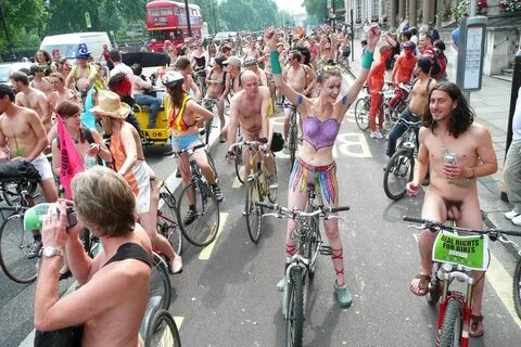 Всемирный голый велопробег - Википедия Переиздание // WIKI 2