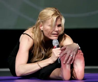 Mariel Hemingway Feet (13 photos) - celebrity-feet.com