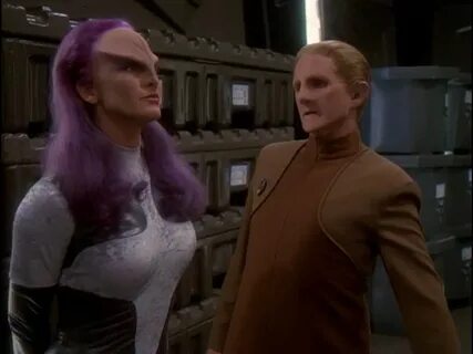 Star Trek: Deep Space Nine 4.25 "Broken Link" Leslie Bevis a