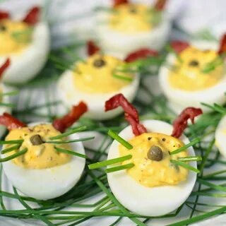 M is for: Maple Mustard Deviled Easter Eggs + a foolproof tr