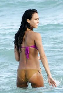 Jessica Alba Bikini 2012 Featured Pictures Celebrity Jessica