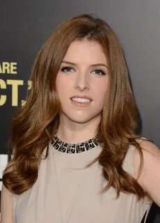 More Pics of Anna Kendrick Metallic Clutch (9 of 35) - Anna 