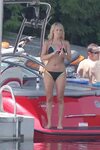 Carrie Underwood Bikini Picture Gallery/Carrie_Underwood_bik