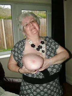 granny caroline shows her cunt and huge tits - Photo #5