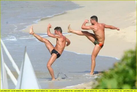 A Journal To Keep Me Sane: Ricky Martin At The Beach