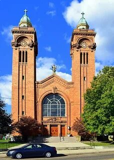 File:Holy Redeemer Catholic Church (Portsmouth, Ohio) - exte