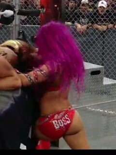 Alxa bliss gets her boobs grabed by sasha banks