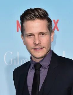Who Is Matt Czuchry Dating? The 'Gilmore Girls' Star Has Kep