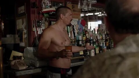 ausCAPS: Steve Howey shirtless in Shameless 9-12 "You'll Kno