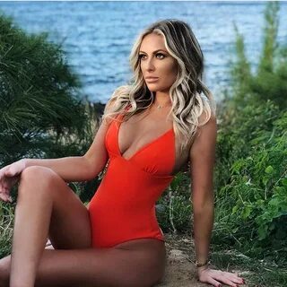 The Hottest Paulina Gretzky Photos Around The Net - 12thBlog