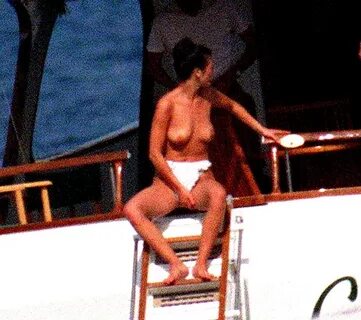 Sexy Full: Ok.. So Catherine Zeta Jones used to go topless f