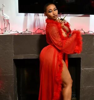 Onlyfans.com/thickassdaphne