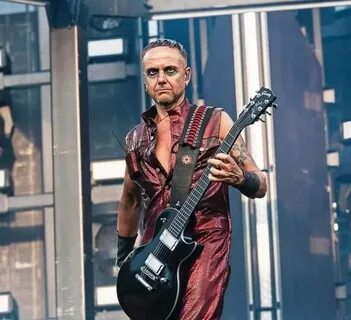 Pin von Erica Kimber auf 2019 Paul Landers on stage and back
